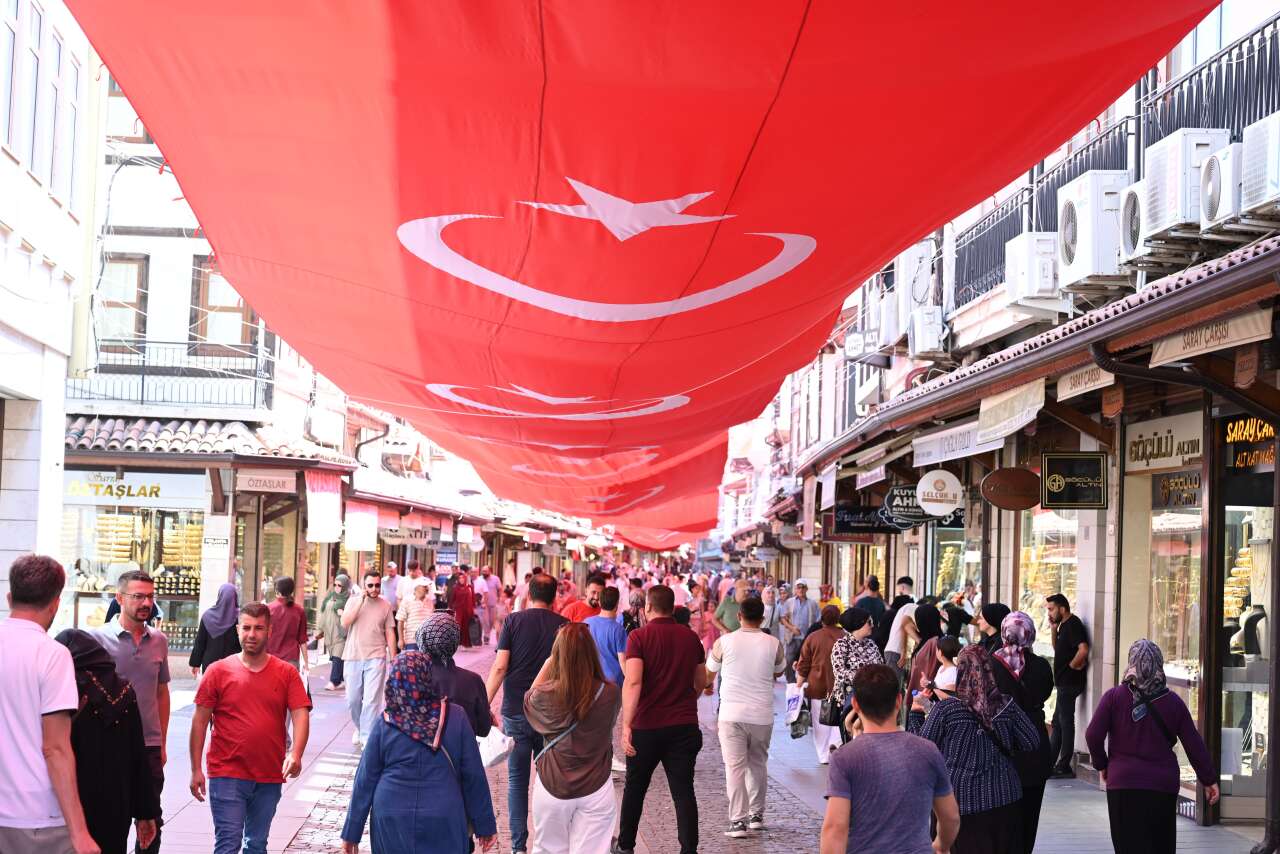Konya esnafından yüzde 30 indirim! Tarihi Çarşılar Alışveriş Günleri başladı 1